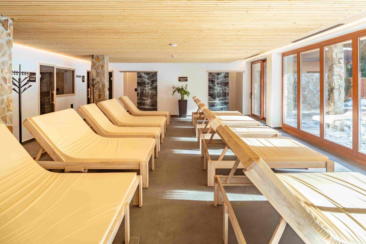 Wellness Hotel Ondrasuv Dvur Bila  Exterior foto