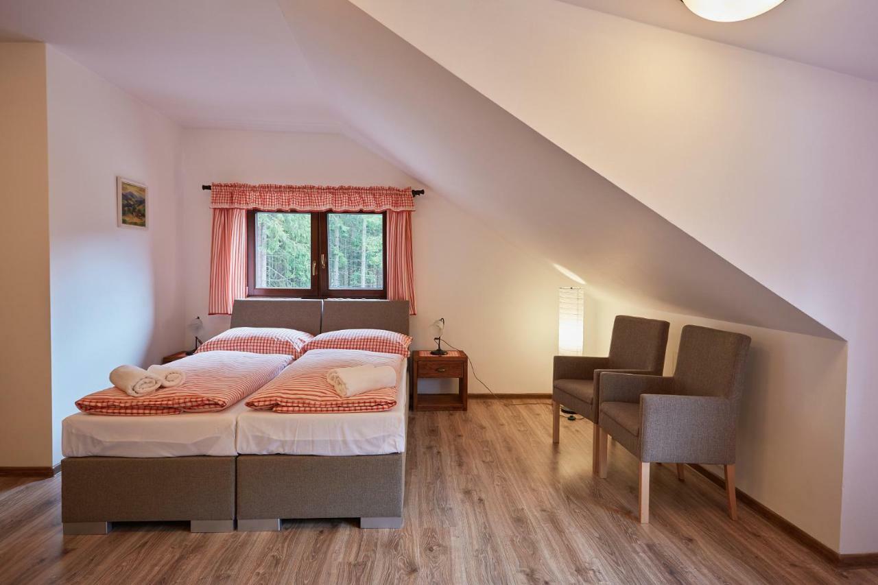 Wellness Hotel Ondrasuv Dvur Bila  Exterior foto